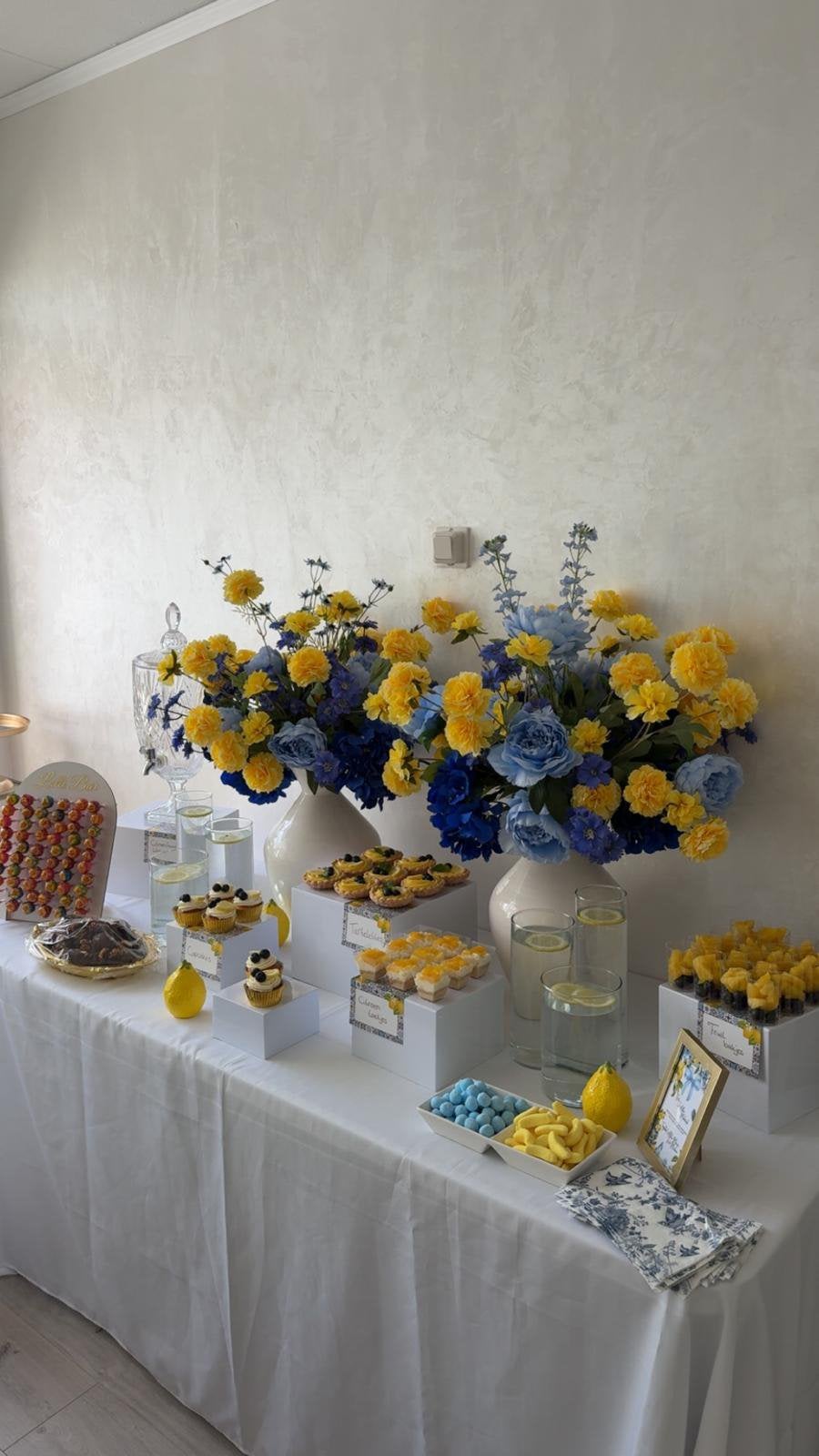 Lemon Theme Bloemstukken te Huur, Ophalen, Nieuw, Geboorte of Huwelijk