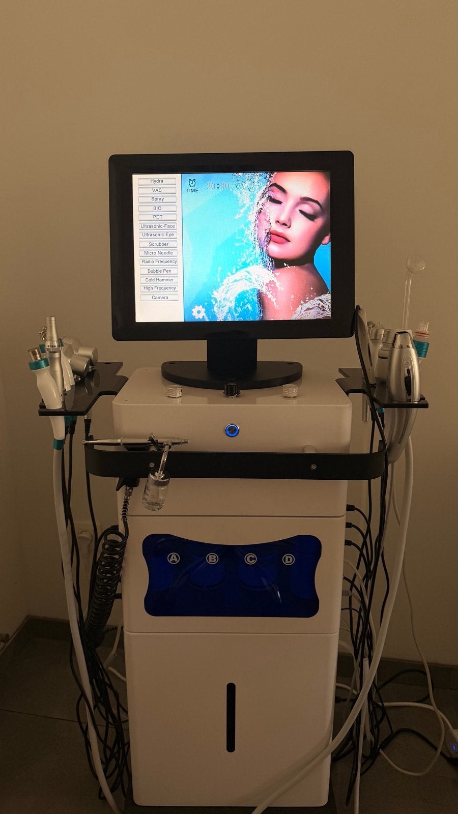 Professionele 15-in-1 HydroFacial Machine, Ophalen, Zo goed als nieuw, Gehele gezicht, Verzorging