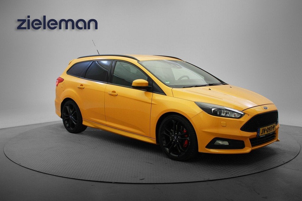 Ford FOCUS Wagon 2.0 TDCI ST Automaat 185 PK - Camera, Sport, Auto's, Ford, Gebruikt, Leder, Diesel, 22 km/l