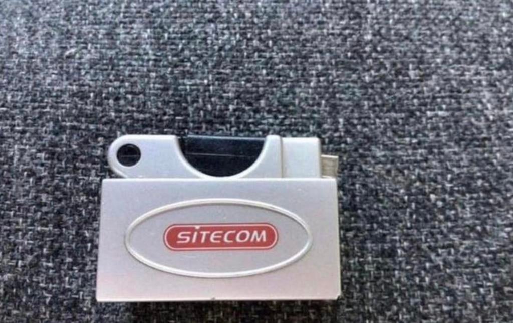 Sitecom 🌺 4 port Adapter, Ophalen of Verzenden, Zo goed als nieuw