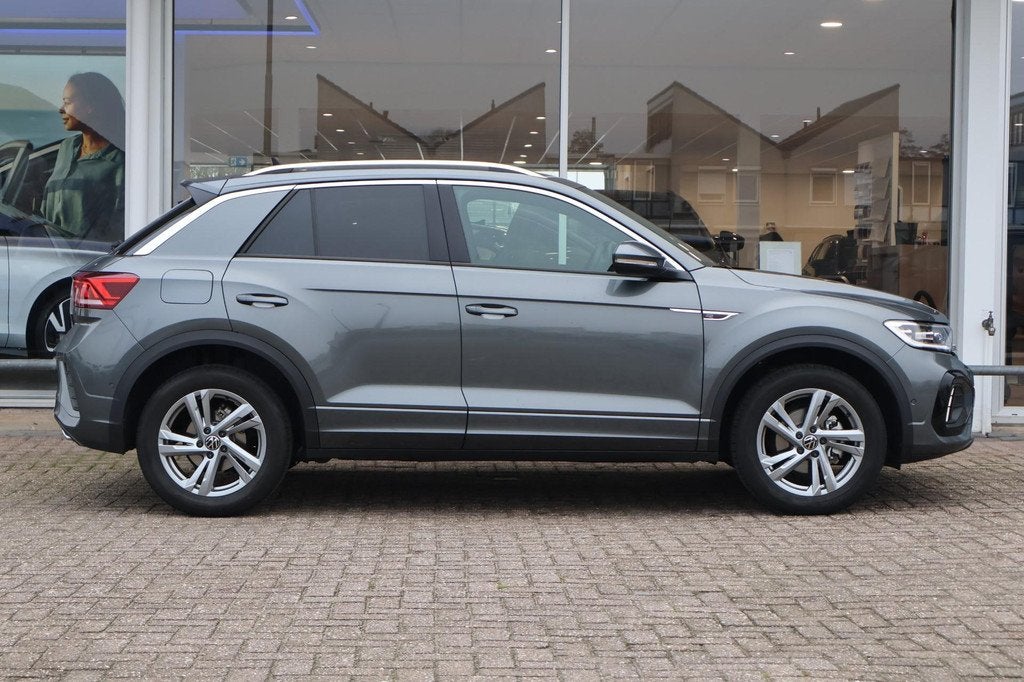 Volkswagen T-Roc 1.5 TSI 150pk DSG R-Line Edition | Navigati, Auto's, 12 maanden, Stof, 1498 cc, Euro 6