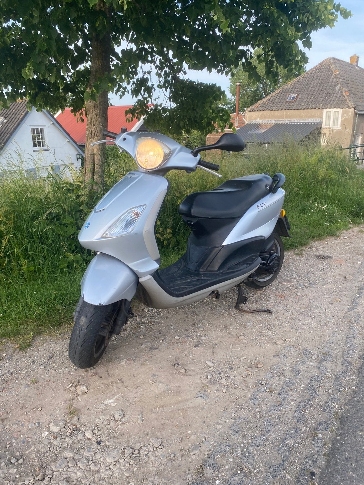 Piaggio fly 80cc opknapper, Fietsen en Brommers, Ophalen of Verzenden, Zo goed als nieuw, Benzine, Fly