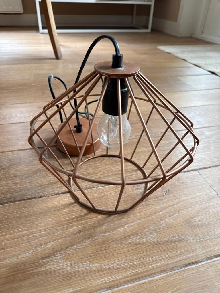 Koperkleurige draadlamp - Modern en sfeervol, Ophalen of Verzenden, Gebruikt, Metaal, Minder dan 50 cm