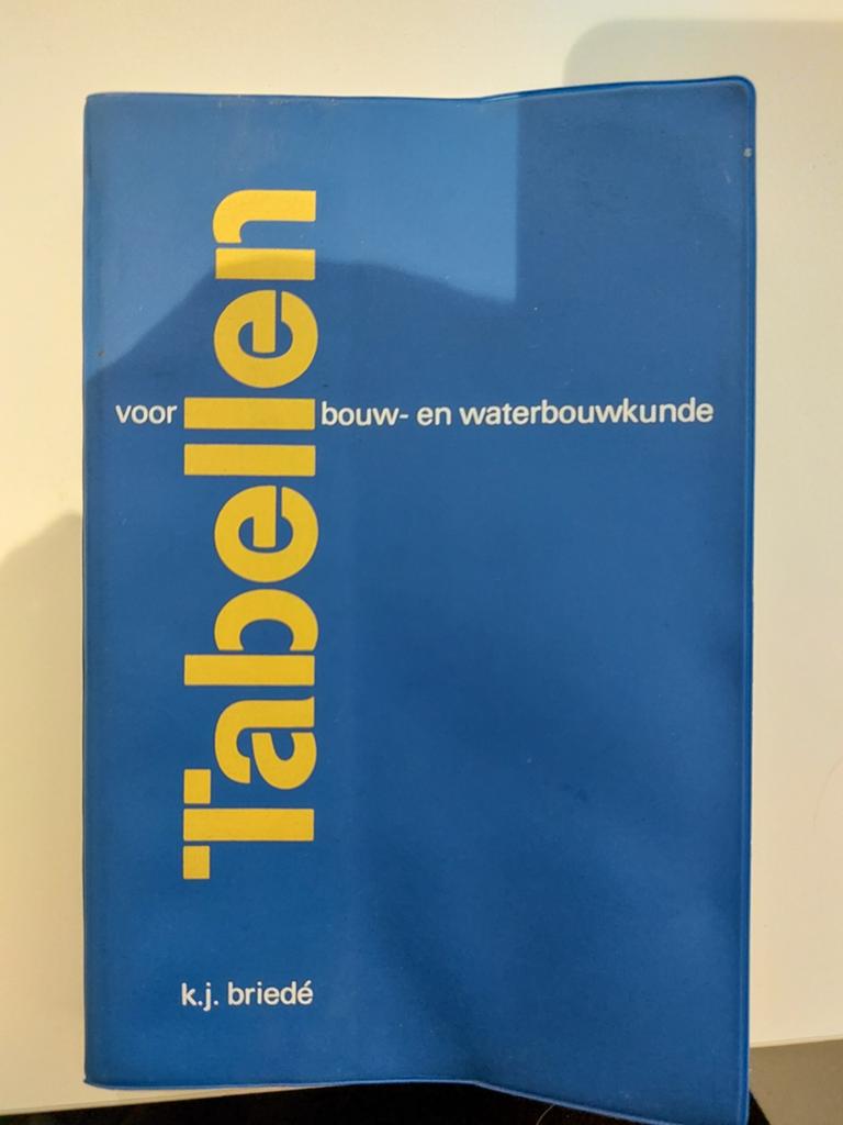 Tabellen voor bouw- en waterbouwkunde - K.J. Briedé, Ophalen of Verzenden, Gelezen, Bouwkunde, K.J. Briedé
