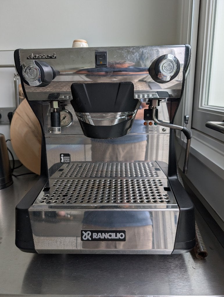 Rancilio Classe 5 Professionele Espressomachine (2 jaar oud), Gebruikt, Espresso apparaat, 10 kopjes of meer, Koffiebonen