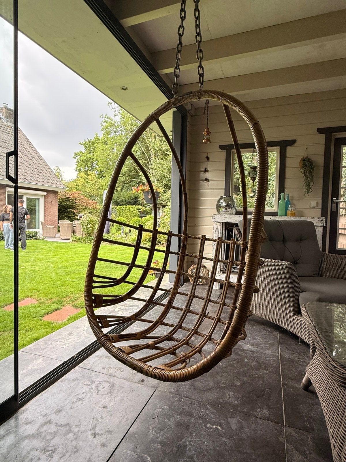 Rotan hangstoel in perfect staat en nauwelijks gebrukt, Tuin en Terras, Ophalen, Zo goed als nieuw
