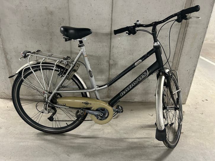 Batavus Damesfiets met hydraulische velgremmen, Fietsen en Brommers, Ophalen, Velgrem, Versnellingen, Batavus
