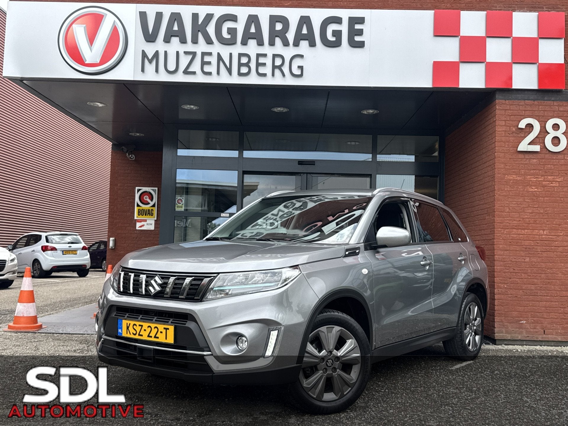 Suzuki Vitara 1.5 Hybrid Style AllGrip // AFN. TREKHAAK // A, Auto's, Automaat, Stof, Gebruikt, 4 cilinders