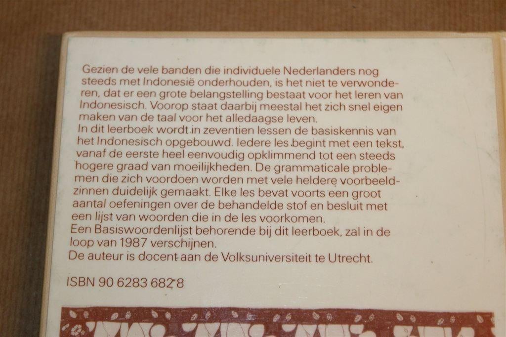 Indonesisch voor Beginners — Bahasa Cursusboek 1987, Ophalen of Verzenden, Gelezen