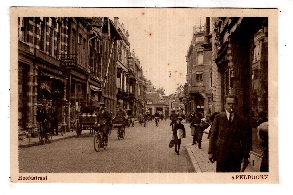 Apeldoorn Hoofdstraat oa. Melkkar veel op te zien, Verzenden, Voor 1920, Gelderland