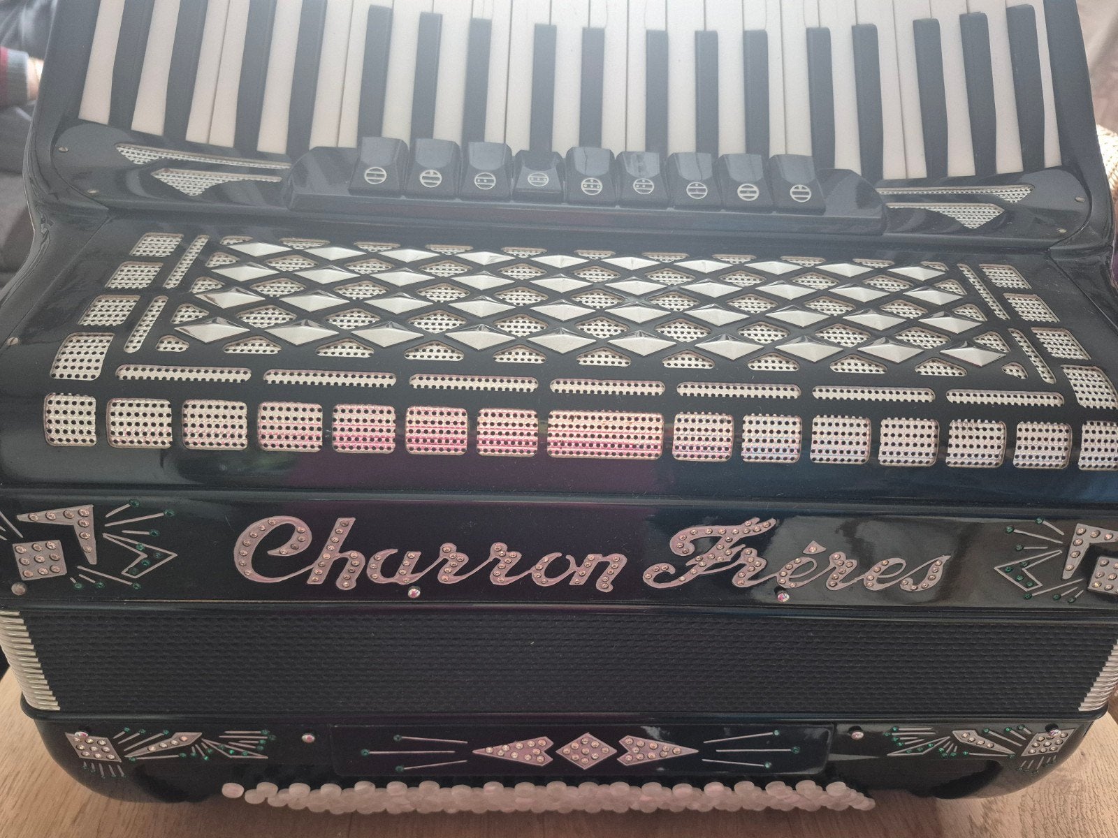Charron Frères Toets Accordeon, Met riemen, Overige formaten, Toetsaccordeon, Zo goed als nieuw
