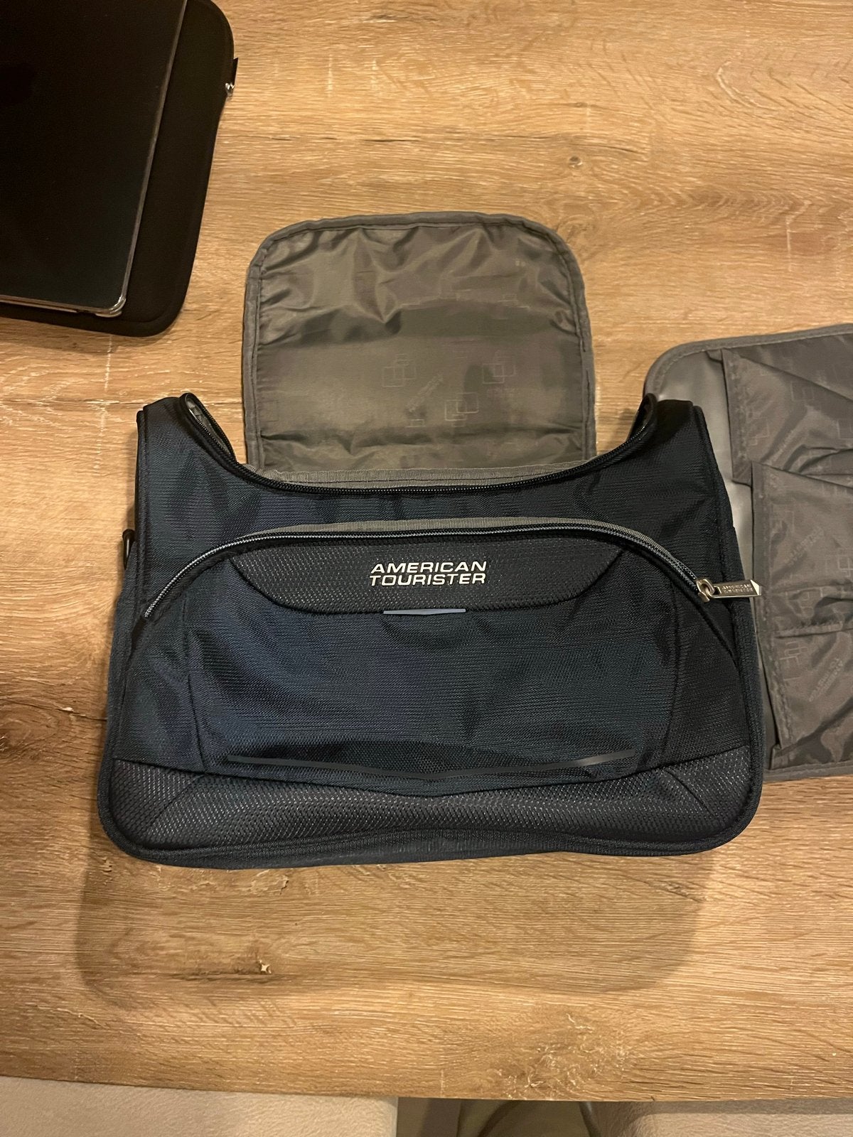 Nieuwe American Tourister opzettas, Hard kunststof, Nieuw, Minder dan 50 cm, Ophalen of Verzenden