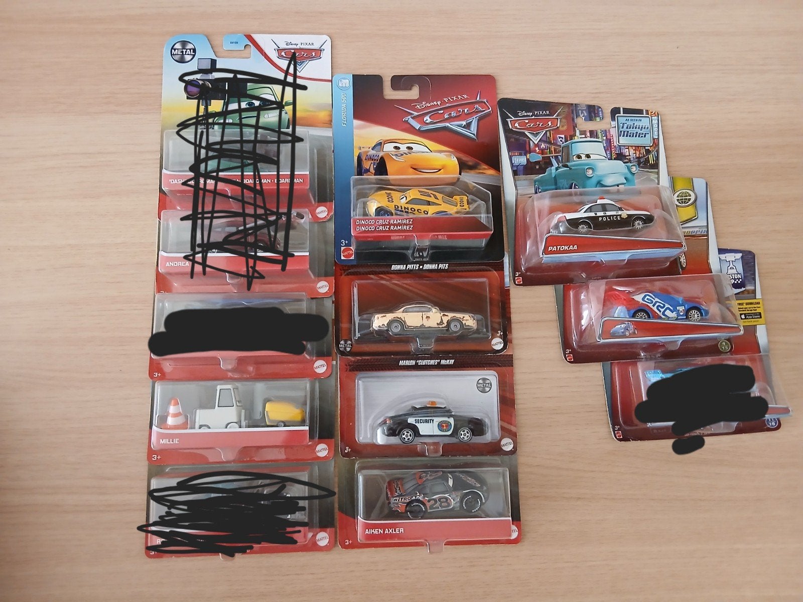 Disney Cars , diversere, Kinderen en Baby's, Speelgoed | Speelgoedvoertuigen, Ophalen of Verzenden, Nieuw