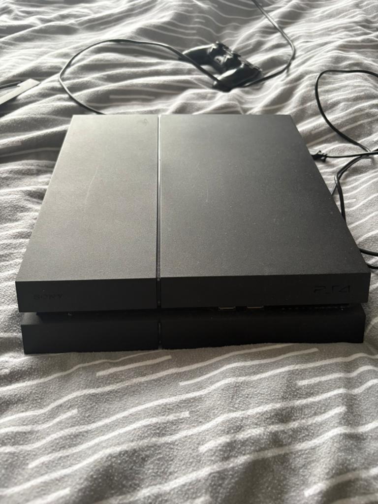 Playstation 4, Spelcomputers en Games, Spelcomputers | Sony PlayStation 4, Ophalen of Verzenden, Zo goed als nieuw, Met 1 controller