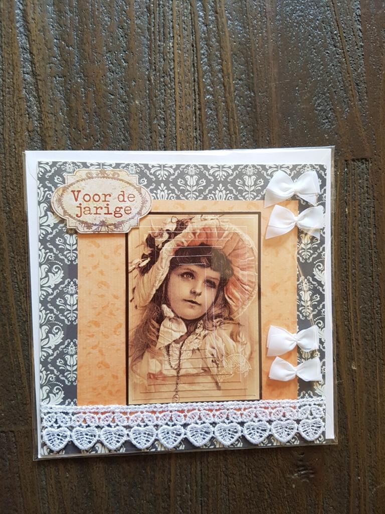 Kaartje vintage verjaardag meisje met hoed, Ophalen of Verzenden, Nieuw, Overige thema's