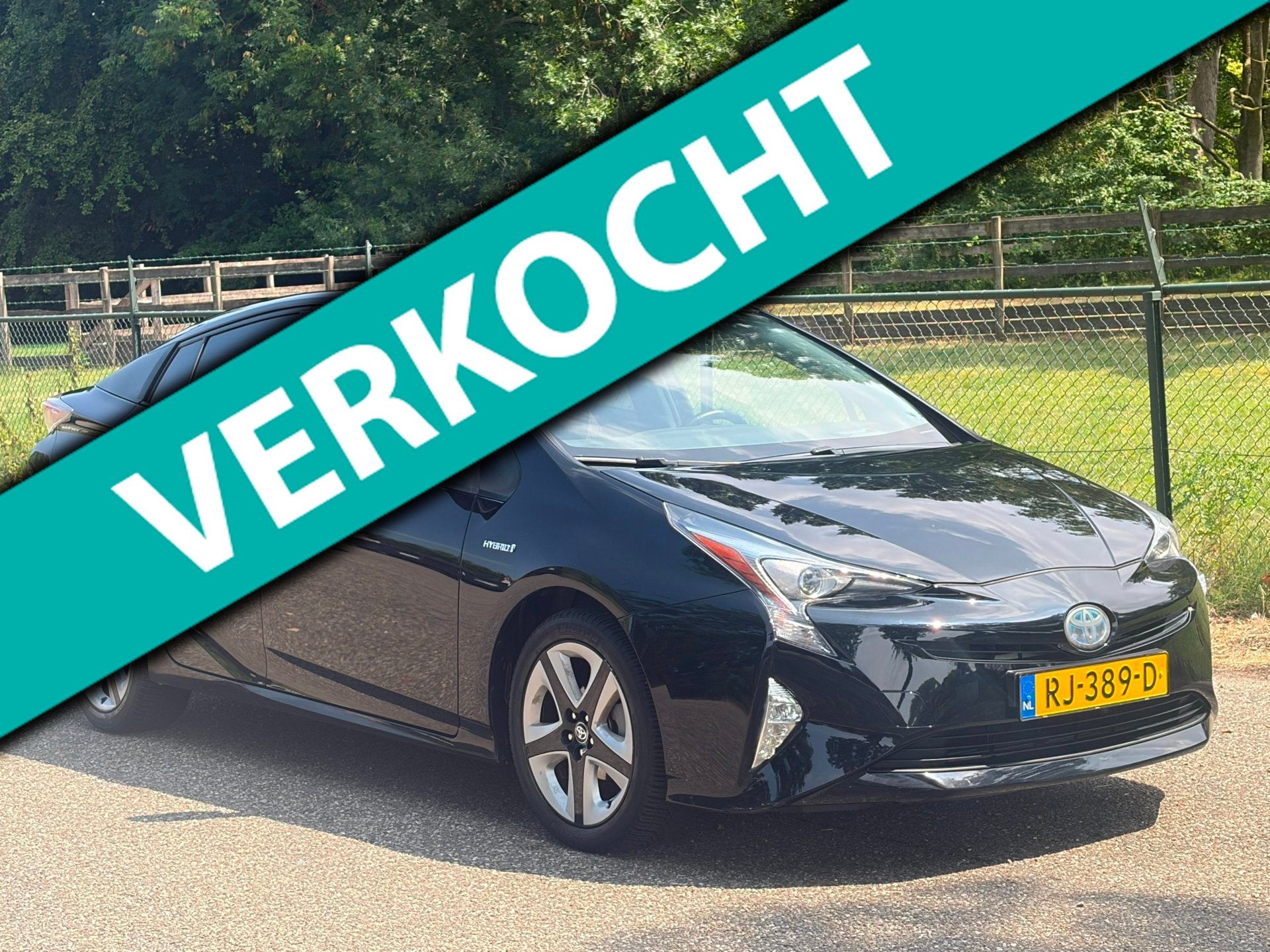 Toyota Prius 1.8 First Edition /Navi/Camera/Xenon/Stoelverwa, Automatische klimaatregeling, Euro 6, Zwart, 98 pk