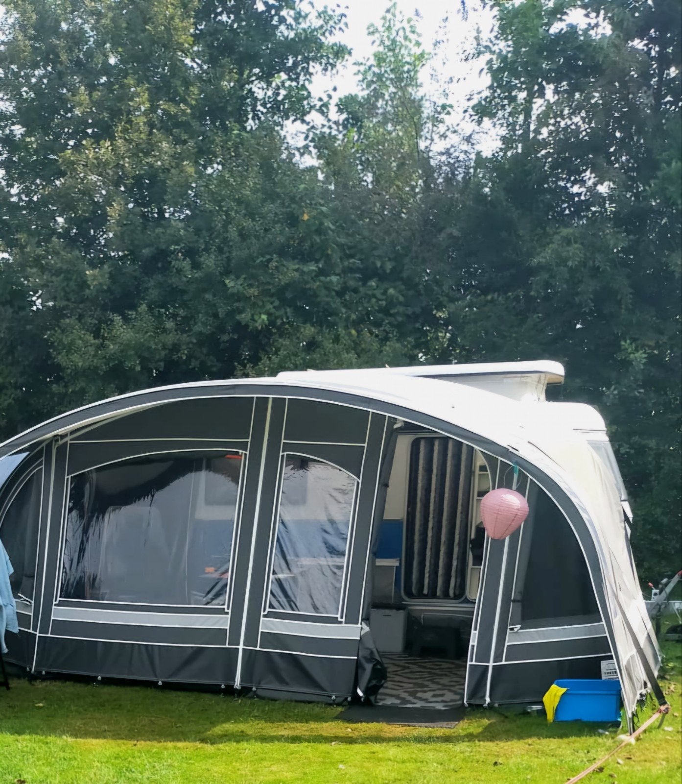 Fortex Aronde voortent  met petkuifel voor Eriba laag model, Ophalen