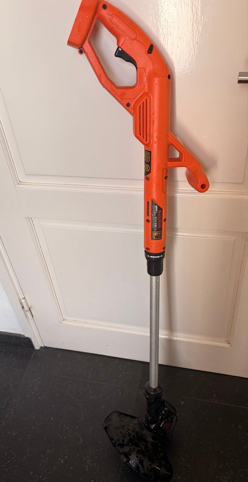 BLACK+DECKER Grastrimmer zonder accu&lader met nieuwe draad, Ophalen, Gebruikt, 10 tot 30 cm, Accu