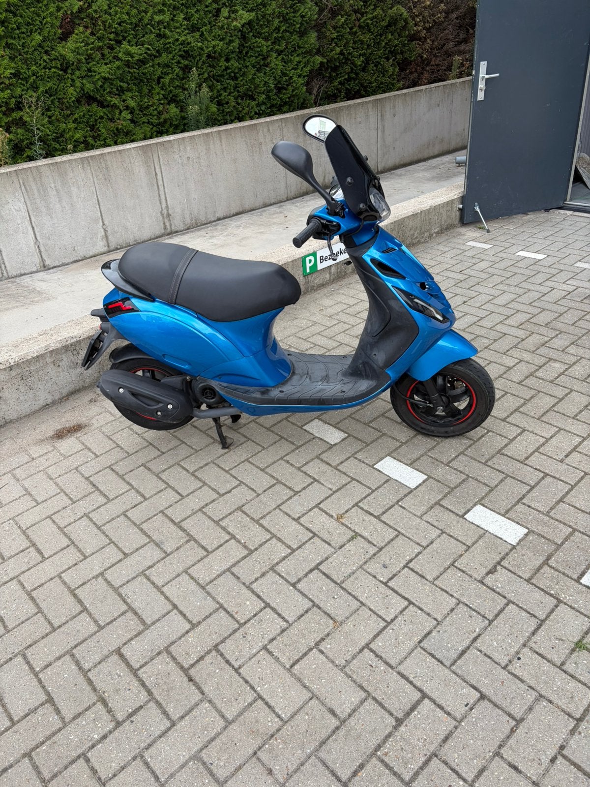 Piaggio zip 2022, Maximaal 45 km/u, Zip, Ophalen of Verzenden, Zo goed als nieuw