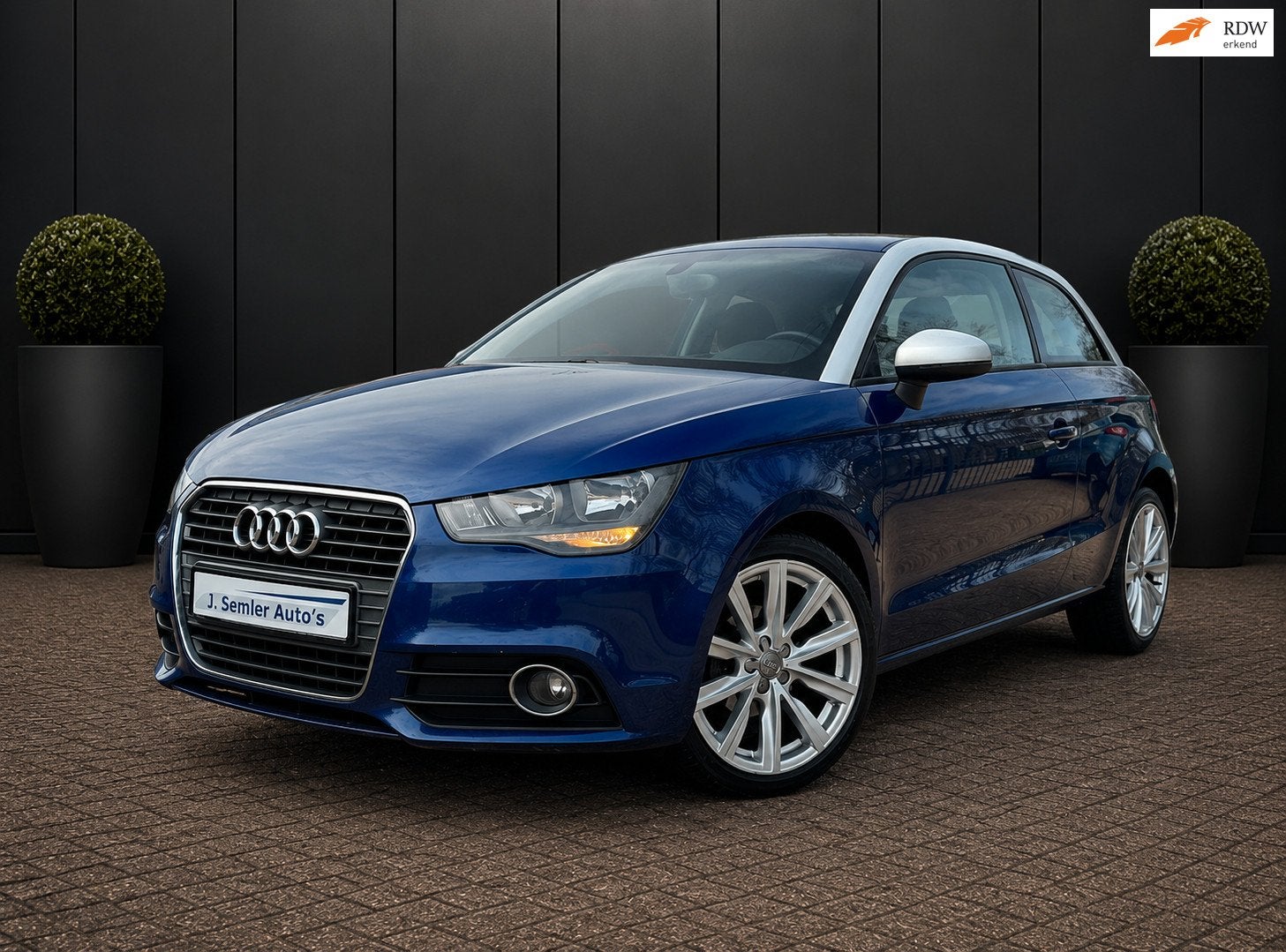 Audi A1 1.2 TFSI EDITION AIRCO PDC MULTISTUUR NW.APK SCHERMP, Voorwielaandrijving, 86 pk, 4 cilinders, Origineel Nederlands