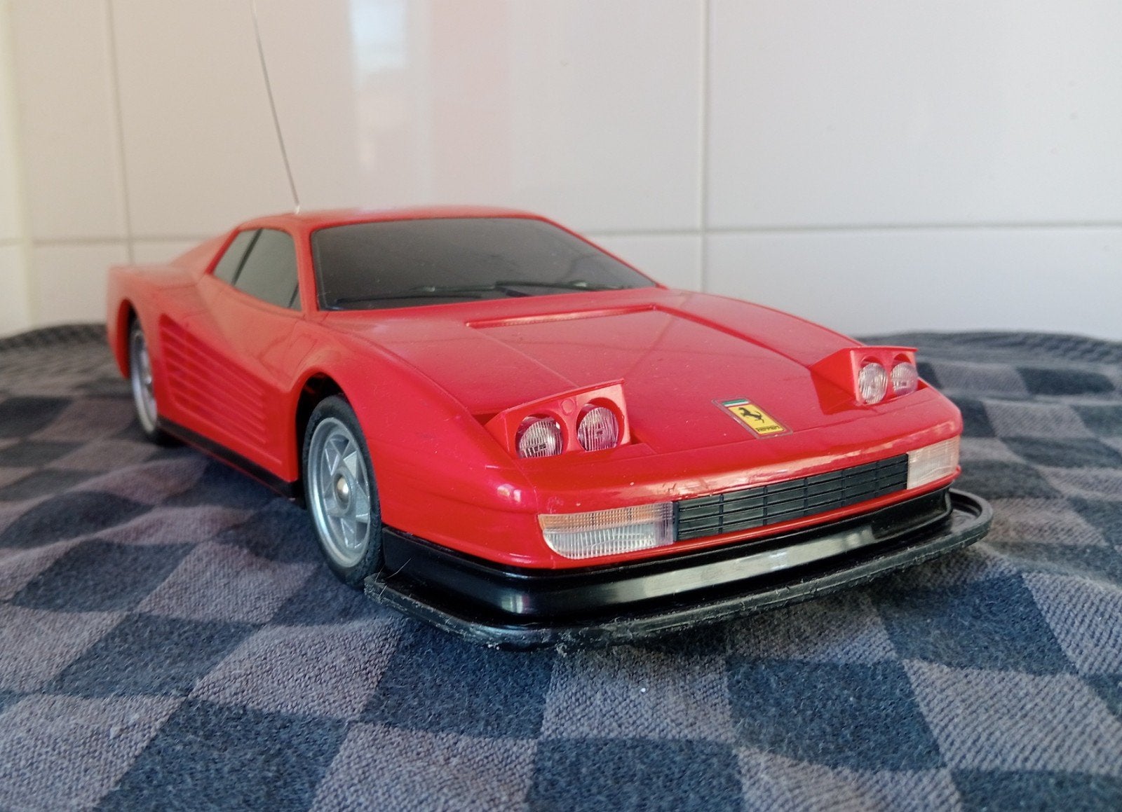 Vintage RC Nikko Ferrari Testarossa 1:18, Ophalen of Verzenden, Zo goed als nieuw, Overige schalen, Auto onroad