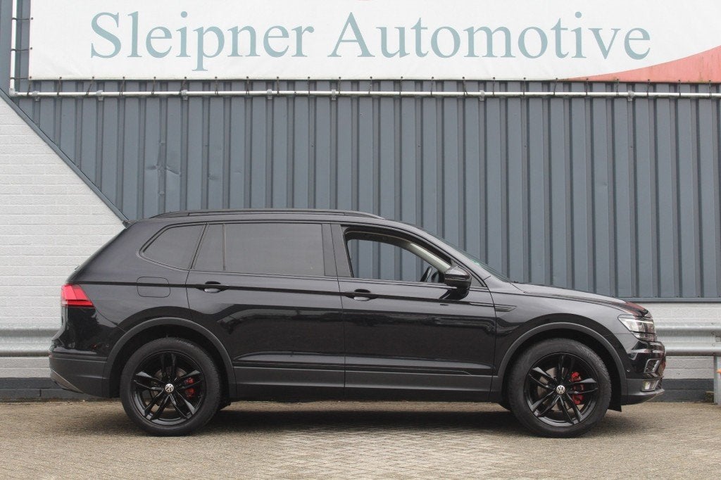 Volkswagen TIGUAN 1.4 TSI CL. 7P/ Automaat / Navigatie / Bla, Auto's, Euro 6, 4 cilinders, 150 pk, 7 stoelen