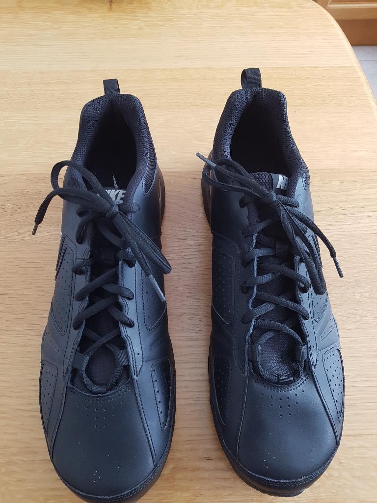 NIKE  T - LITE XI maat EUR 48,5 zwart nieuw, Nieuw, NIKE, Ophalen of Verzenden, Sportschoenen