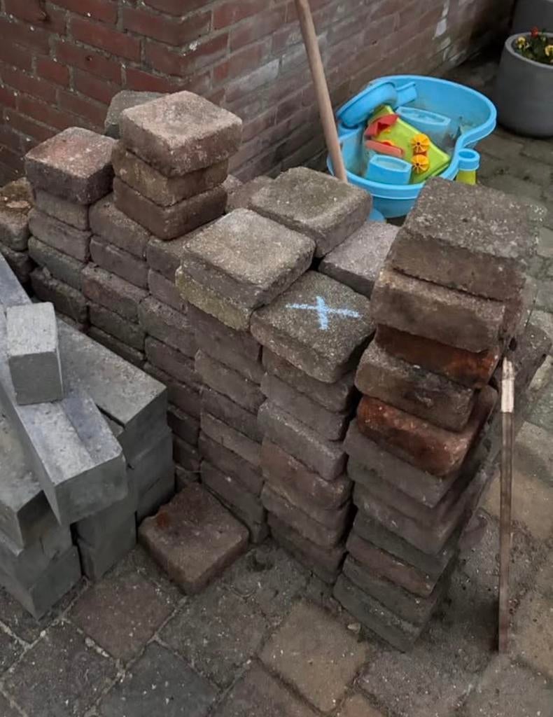 Vierkante stenen zelf sjouwen, Tuin en Terras, Ophalen, Gebruikt, 10 m² of meer, Beton