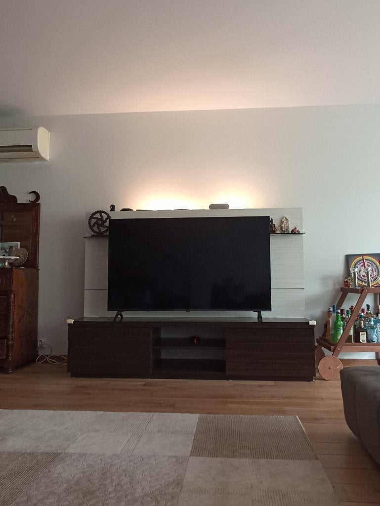 selling TV STAND not TV, Huis en Inrichting, Ophalen, Eikenhout, Zo goed als nieuw, 200 cm of meer