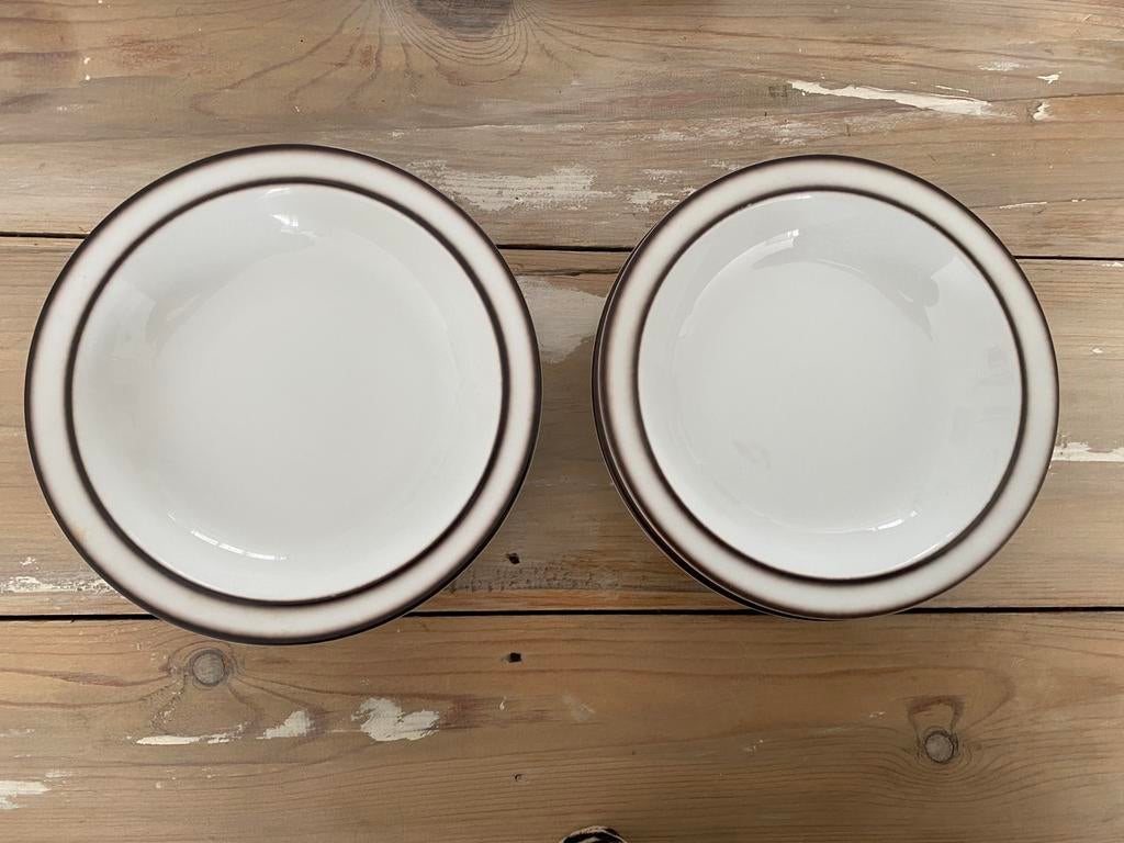 Thomas Scandic Shadow serviesgoed, wit met bruine rand, Huis en Inrichting, Keuken | Servies, Ophalen of Verzenden, Zo goed als nieuw