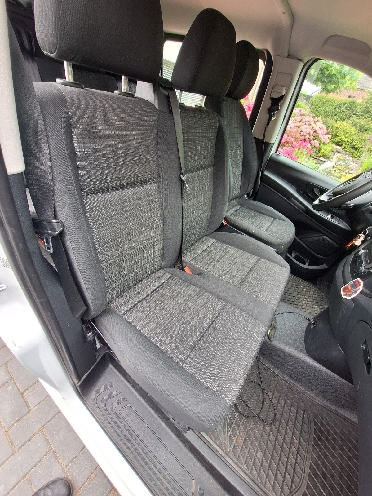 Nette bank mercedesVito 477 te ruilen voor rechter stoel, Auto-onderdelen, Interieur en Bekleding, Ophalen