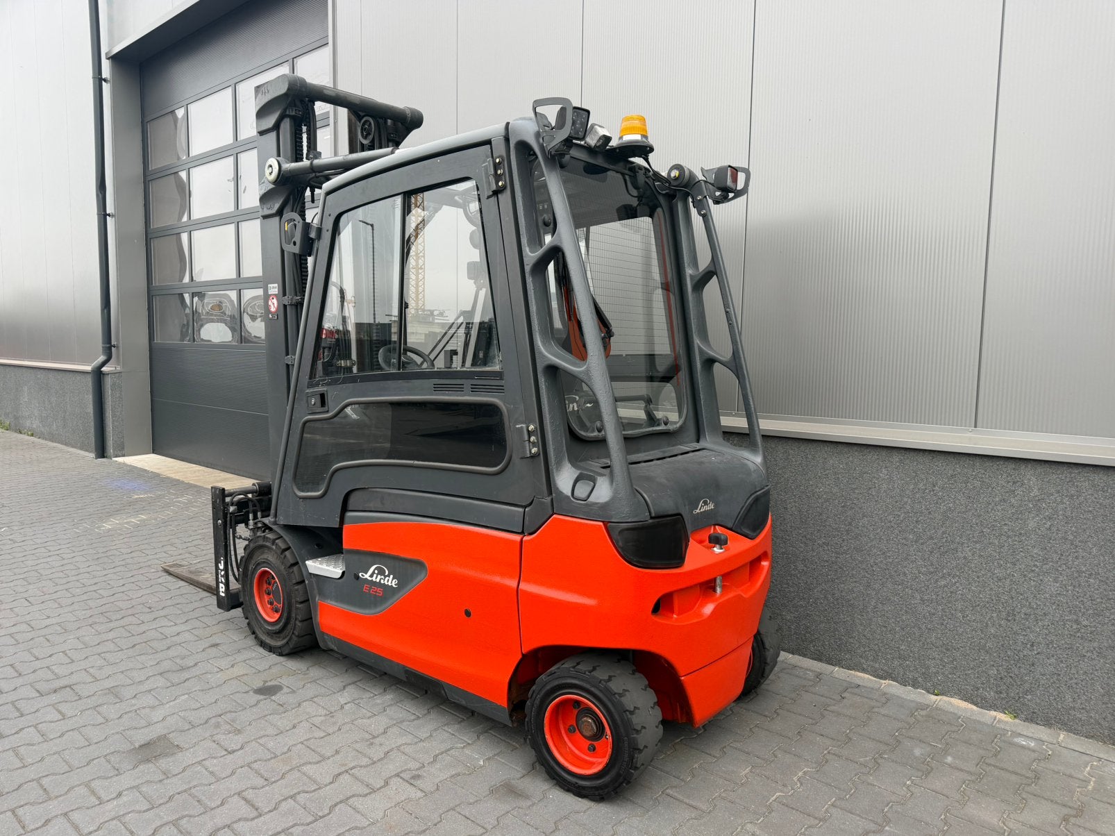 Linde E25 elektrische heftruck ‘triplo’ ‘vorkversteller’, 2000 tot 3000 kg, Ophalen of Verzenden, Elektrisch, Heftruck