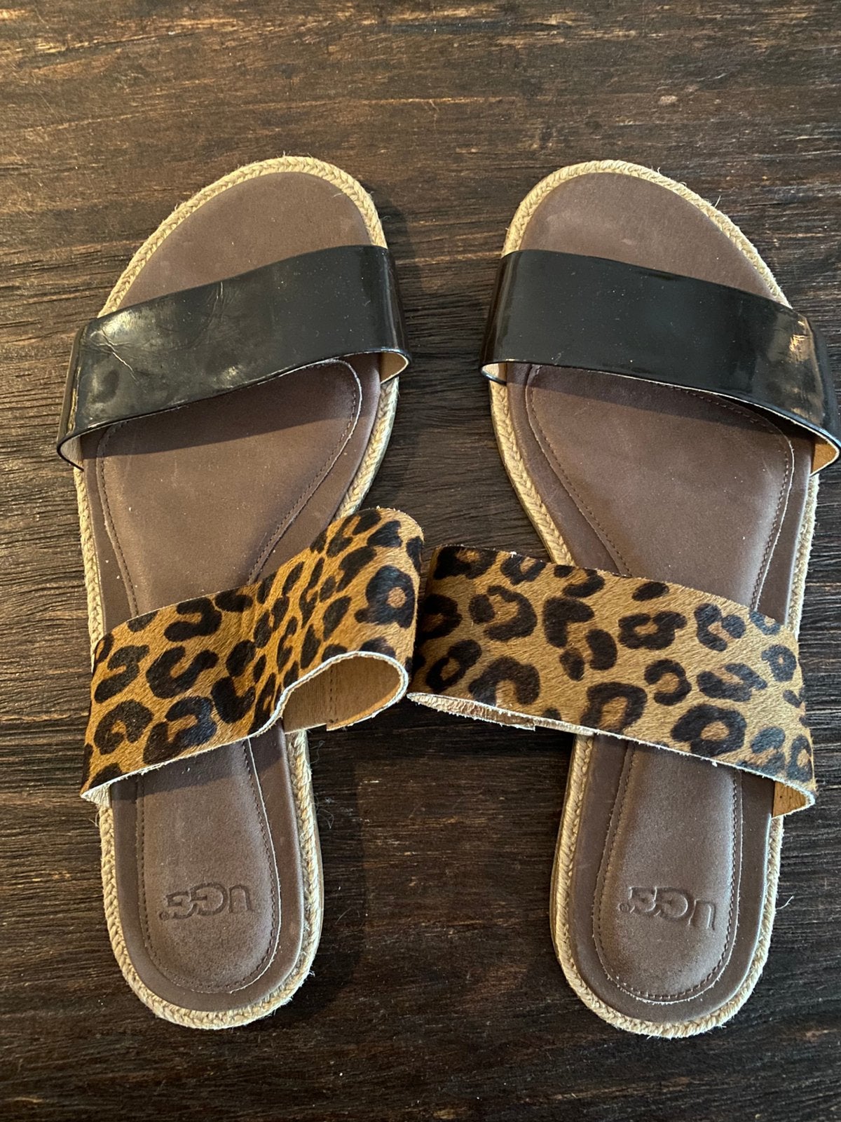UGG leren slippers maat 37, Kleding | Dames, Schoenen, Ophalen of Verzenden, Zo goed als nieuw, Bruin