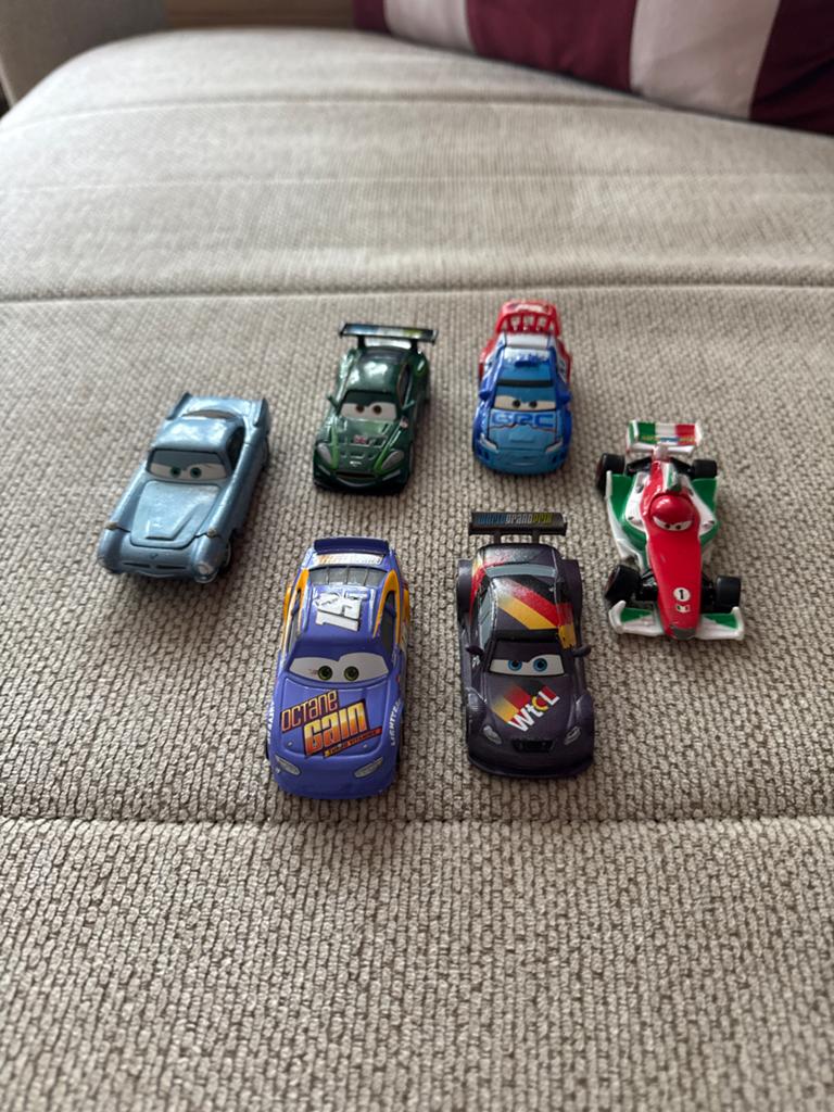 Set van 6 Disney Pixar Cars 2 auto's, Ophalen of Verzenden, Gebruikt