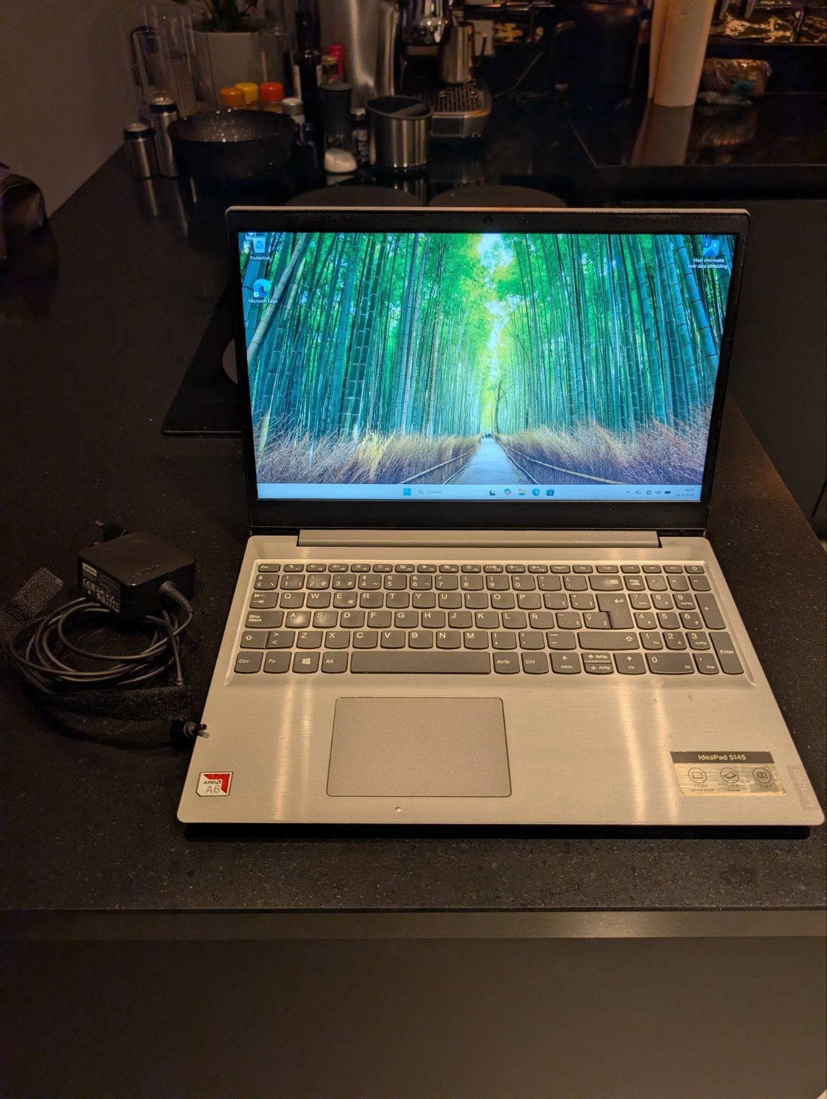 Lenovo IdeaPad S145 (defect) - AMD A6, 128GB SSD, 4GB RAM, 2 tot 3 Ghz, Ophalen of Verzenden, SSD, Niet werkend