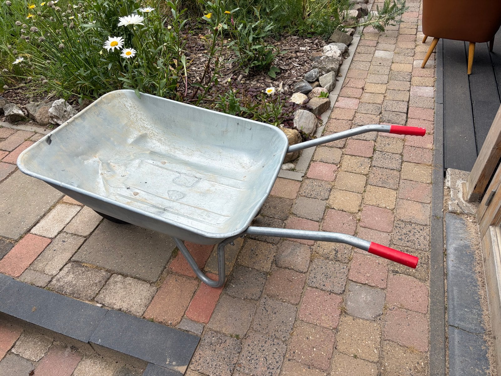 Kruiwagen voor tuinwerk en zand, Ophalen, Gebruikt, Handmatig, Eenwielig