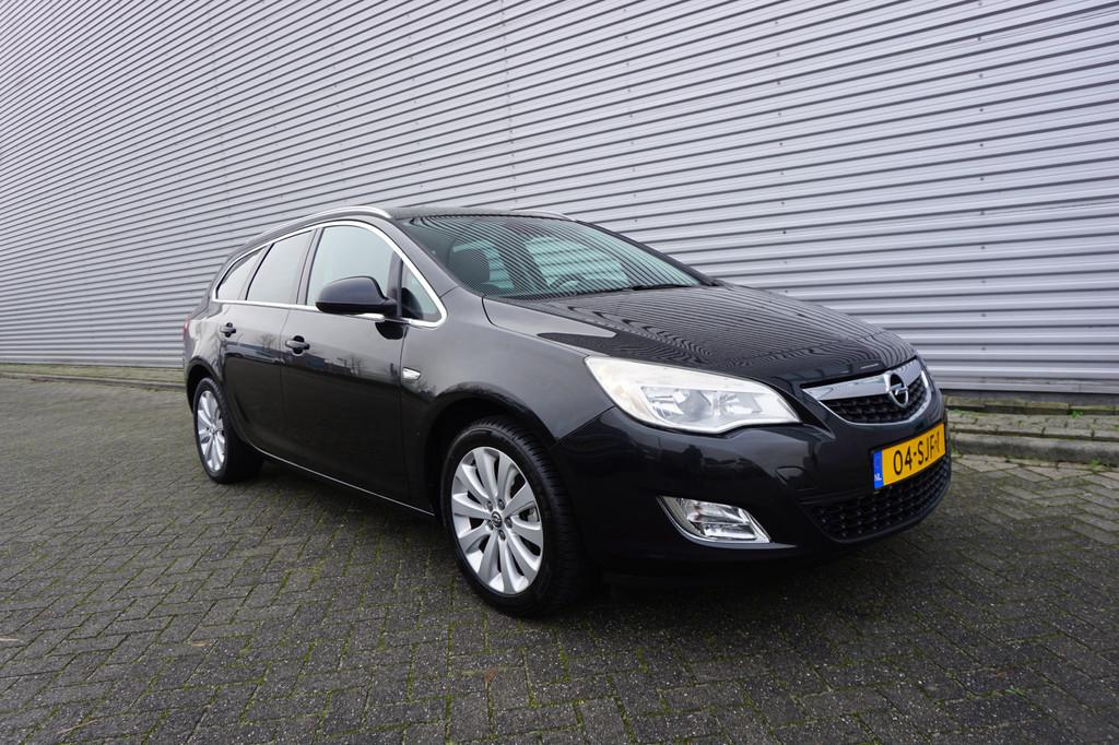 Opel Astra Sports Tourer 1.4 Cosmo Climate / Navi / Cruise /, Voorwielaandrijving, Euro 5, 101 pk, Gebruikt