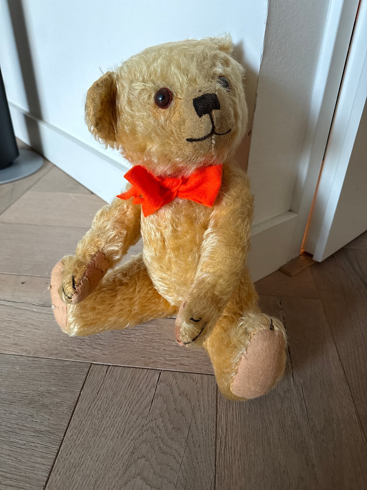 Vintage Teddybeer met Oranje Strik - Klassiek Speelgoed, Ophalen of Verzenden, Gebruikt
