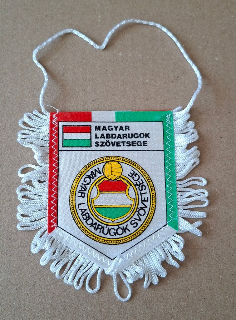 Magyar Labdarugok Szövetsege, Ophalen of Verzenden, Gebruikt, Buitenlandse clubs, Vaantje of Sjaal