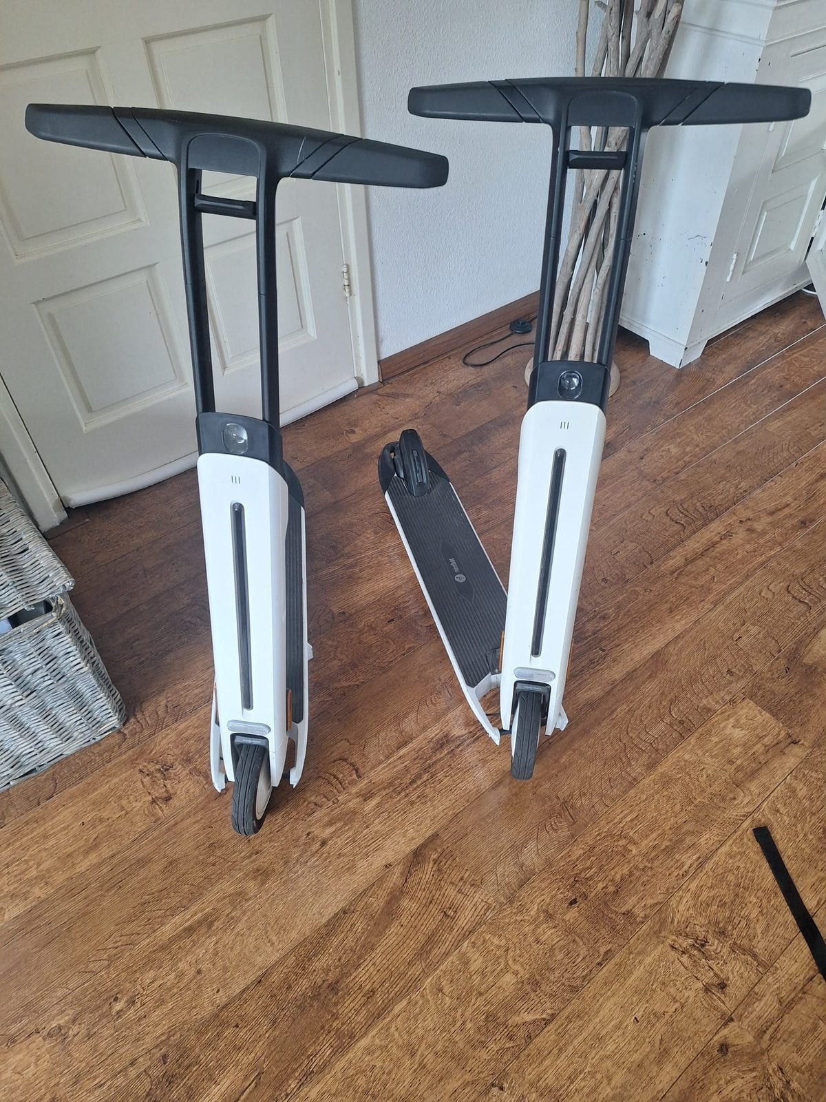 Ninebot elektrische step - Max 20 km/u, Fietsen en Brommers, Ophalen, Zo goed als nieuw, Elektrische step (E-scooter)