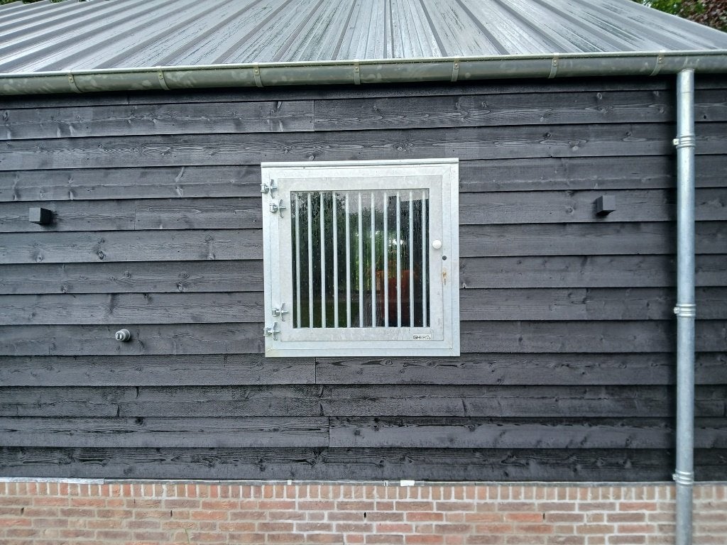 4x stalvenster met draai/kiep, 1x1m, Stalling, 4 paarden of pony's of meer