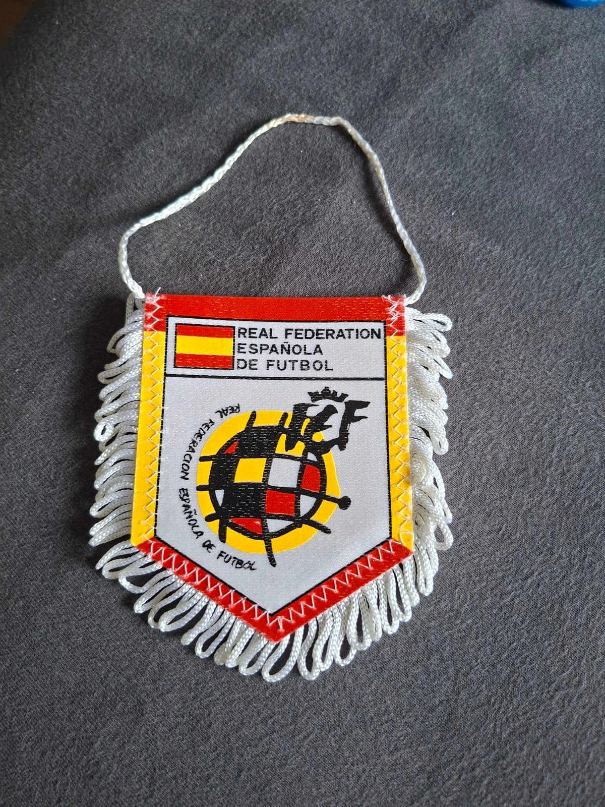 Spanje voetbalbond vaantje, Ophalen of Verzenden, Buitenlandse clubs, Vaantje of Sjaal