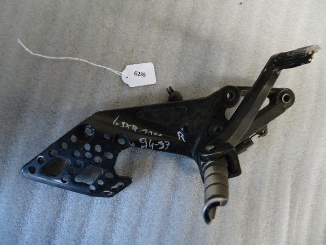 GSXR1100 1995 - 1996, 1993 - 1994 Suzuki D1-24798