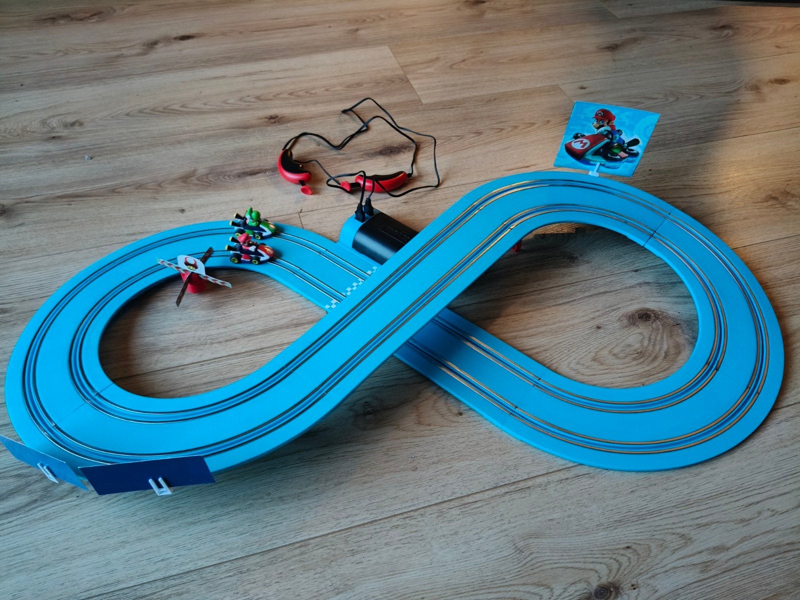 Mario Kart Racebaan met Mario en Yoshi Karts, Ophalen, Carrera, Elektrisch, Racebaan