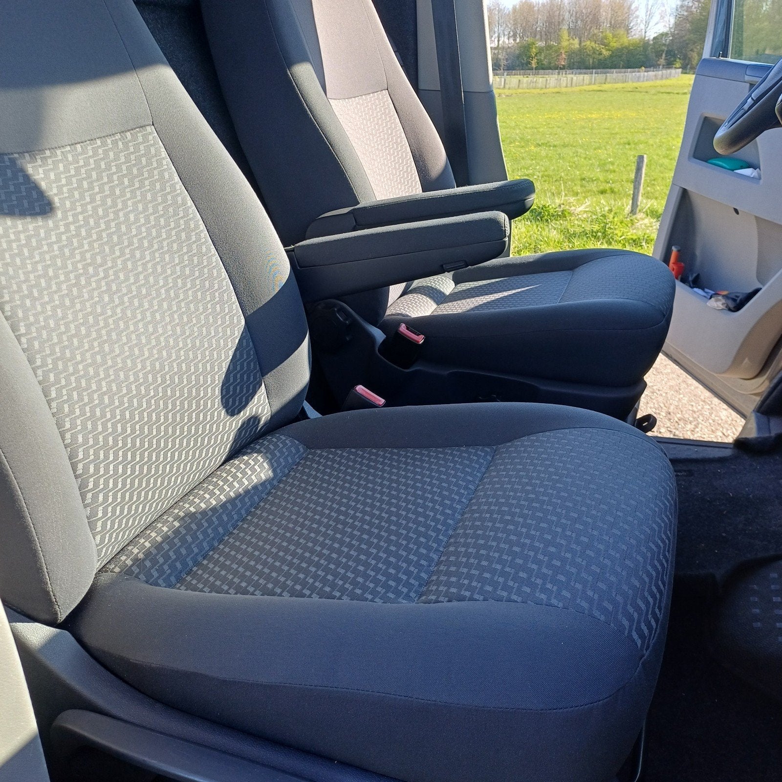 Volkswagen Transporter 2.0 D 75KW 2014, Auto's, Bestelauto's, Euro 5, 4 cilinders, Volkswagen, 1753 kg