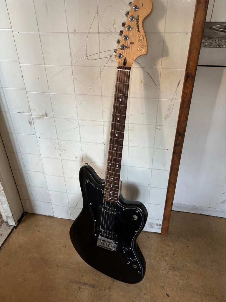Squier Jagmaster elektrische gitaar, Muziek en Instrumenten, Snaarinstrumenten | Gitaren | Elektrisch, Gebruikt, Solid body, Fender