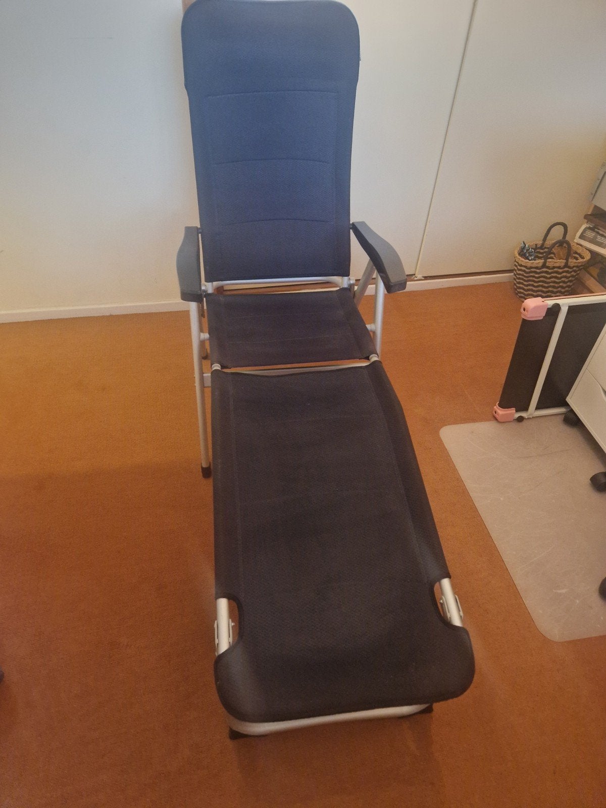 Campingstoel  Westfield blauw  met voetensteun, Caravans en Kamperen, Ophalen, Gebruikt, Campingstoel