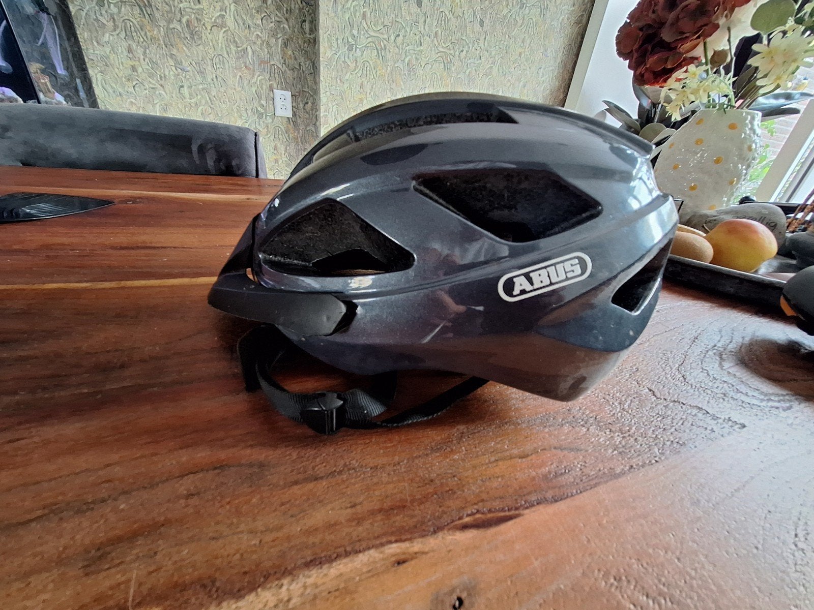 ABUS Fietshelm - Grijs - Zo goed als nieuw, Ophalen of Verzenden, Zo goed als nieuw, Heer of Dame, ABUS