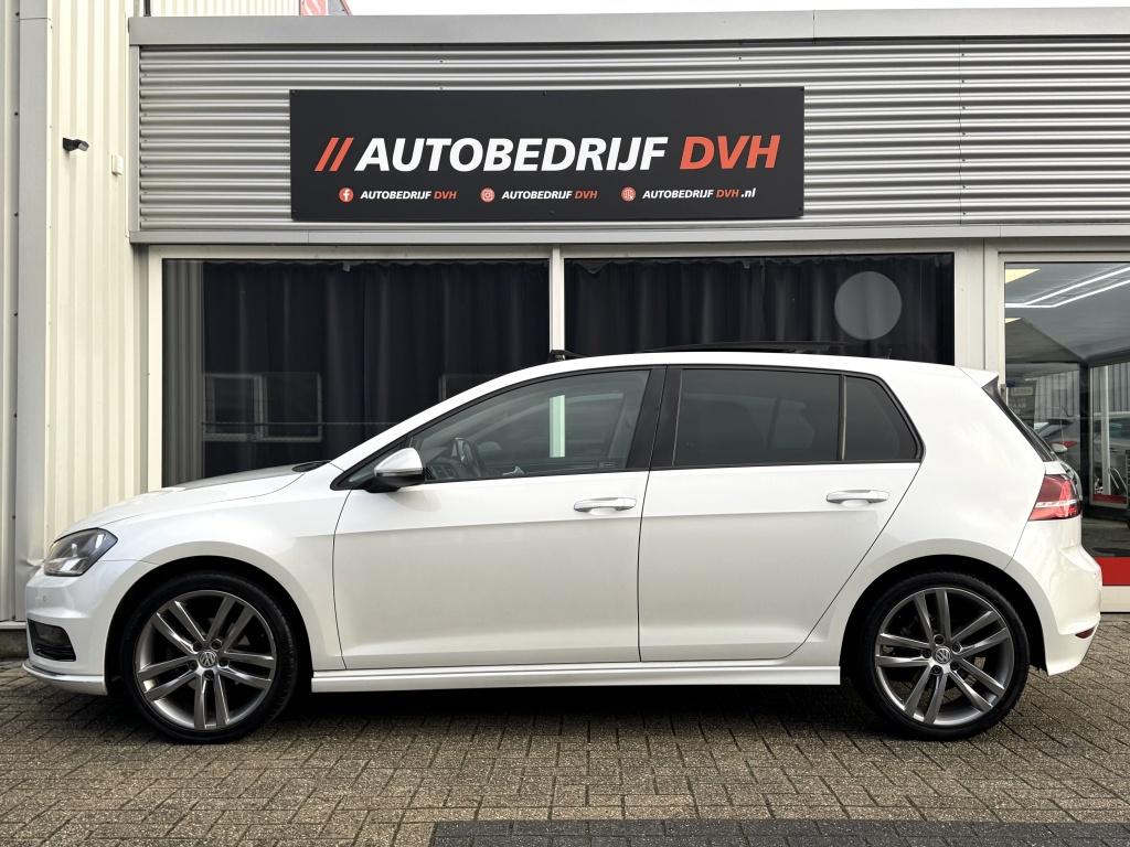 Volkswagen Golf 1.2 TSI | R-LINE | PANO | CAMERA | CRUISE |, Gebruikt, Euro 6, 4 cilinders, Met garantie (alle)