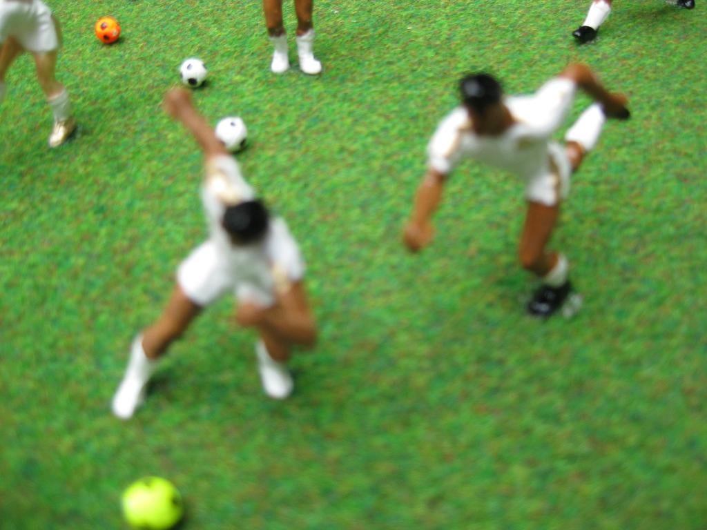 REAL MADRID, Verzamelen, Sportartikelen en Voetbal, Verzenden, Nieuw, Buitenlandse clubs